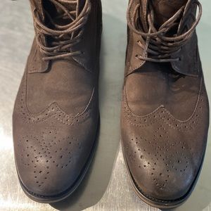 ALDO Suede Chelsea boots with laces, like new!